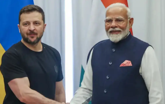 A Hopeful Hand for an End to the Fighting